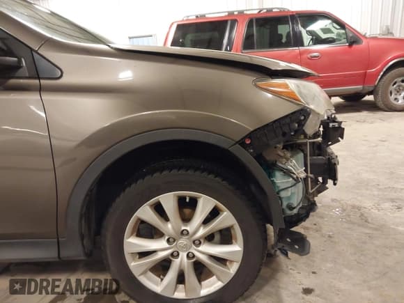 ✅ 2014 Toyota RAV4 LE • VIN: JTMZFREV1ED041560 • Lot: 43762821. Wystawiony na IAAI z przebiegiem 116 322 mil. Bezpłatny archiwum sprzedaży aukcyjnych z USA i szczegółowy raport historii pojazdu na DreamBid. Zdjęcie 20.