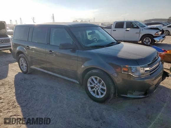 ✅ 2017 Ford Flex SE • VIN: 2FMGK5B88HBA09964 • Lot: 82425425. Wystawiony na Copart z przebiegiem 66 276 mil. Bezpłatny archiwum sprzedaży aukcyjnych z USA i szczegółowy raport historii pojazdu na DreamBid. Zdjęcie 4.