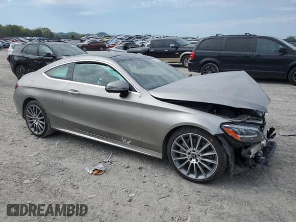 ✅ 2019 Mercedes-Benz C 300 • VIN: WDDWJ8DB3KF800735 • Лот: 53254775. Опубликован ранее на Copart с пробегом 29 646 миль. Бесплатный доступ к архиву аукционных продаж из США и подробный отчёт об истории автомобиля на DreamBid. Изображение 4.
