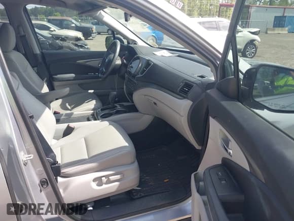 ✅ 2019 Honda Pilot EX-L • VIN: 5FNYF5H52KB042169 • Lot: 42128164. Listed on IAAI with 65,658 mi. Free auction sales archive from the USA and detailed vehicle history report at DreamBid. Image 5.