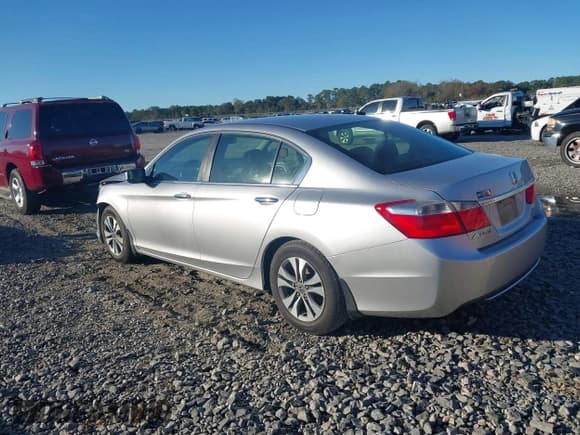 ✅ 2013 Honda Accord LX • VIN: 1HGCR2F33DA244369 • Лот: 43642475. Опубликован ранее на IAAI с пробегом 296 168 миль. Бесплатный доступ к архиву аукционных продаж из США и подробный отчёт об истории автомобиля на DreamBid. Изображение 3.