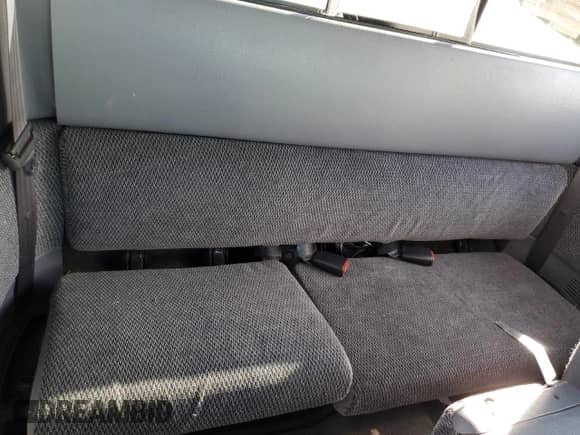 1998 Dodge Dakota SLT z VIN 1B7GL22Y6WS549252, wystawiony jako Copart lot #86925244 z przebiegiem 246 913 mil mil oraz Szkoda całkowita • Salvage title. Historia ofert i sprzedaży dostępna na DreamBid. Obrazek 10.