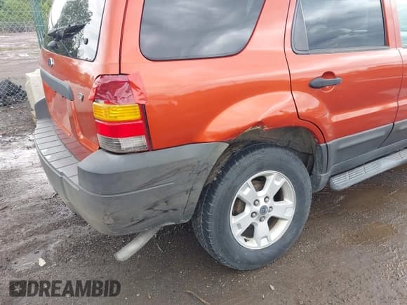 ✅ 2006 Ford Escape XLT • VIN: 1FMYU03156KA55418 • Lot: 42193005. Listed on IAAI with 197,823 mi. Free auction sales archive from the USA and detailed vehicle history report at DreamBid. Image 6.