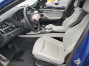 ✅ 2014 BMW X6 M • VIN: 5YMGZ0C53E0C40561 • Lot: 61092915. Wystawiony na Copart z przebiegiem Nie podano. Bezpłatny archiwum sprzedaży aukcyjnych z USA i szczegółowy raport historii pojazdu na DreamBid. Zdjęcie 7.