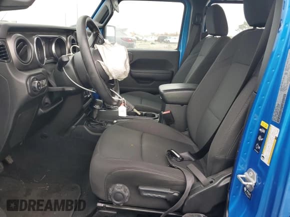 ✅ 2022 Jeep Gladiator Sport • VIN: 1C6HJTAG7NL100980 • Лот: 90792205. Опубликован ранее на Copart с пробегом 27 819 миль. Бесплатный доступ к архиву аукционных продаж из США и подробный отчёт об истории автомобиля на DreamBid. Изображение 7.