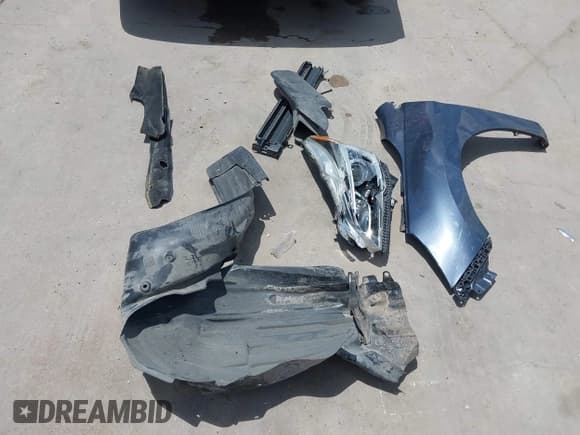 ✅ 2017 Subaru Legacy Limited • VIN: 4S3BNAN69H3051875 • Lot: 42584541. Wystawiony na IAAI z przebiegiem 122 488 mil. Bezpłatny archiwum sprzedaży aukcyjnych z USA i szczegółowy raport historii pojazdu na DreamBid. Zdjęcie 12.