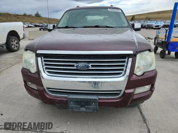 ✅ 2008 Ford Explorer Limited • VIN: 1FMEU75EX8UA76672 • Lot: 85944785. Wystawiony na Copart z przebiegiem 163 735 mil. Bezpłatny archiwum sprzedaży aukcyjnych z USA i szczegółowy raport historii pojazdu na DreamBid. Zdjęcie 5.
