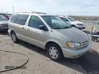✅ 2000 Toyota Sienna LE • VIN: 4T3ZF13C2YU206090 • Lot: 43654135. Listed on IAAI with 262,195 mi. Free auction sales archive from the USA and detailed vehicle history report at DreamBid. Image 1.