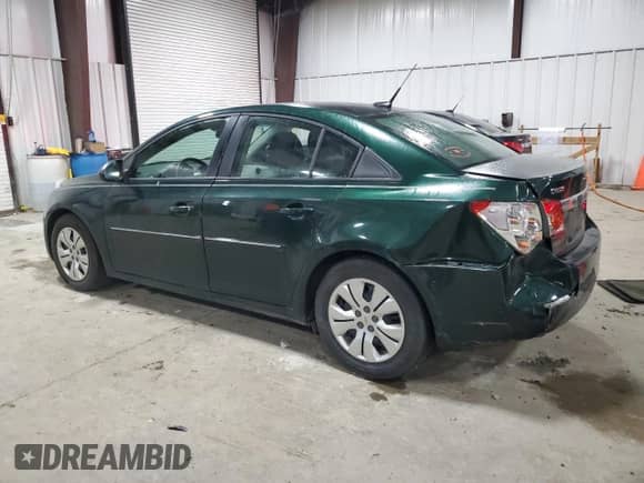 2014 Chevrolet Cruze LS z VIN 1G1PA5SH1E7209346, wystawiony jako Copart lot #90811405 z przebiegiem 90 309 mil mil oraz Szkoda całkowita • Salvage title. Historia ofert i sprzedaży dostępna na DreamBid. Obrazek 2.