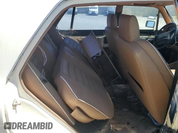 ✅ 1990 Bentley Arnage • VIN: SCBZR03D1LCX31893 • Лот: 67332204. Опубликован ранее на Copart с пробегом 47 638 миль. Бесплатный доступ к архиву аукционных продаж из США и подробный отчёт об истории автомобиля на DreamBid. Изображение 10.