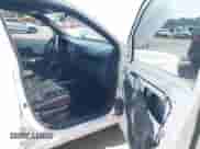 2018 Mitsubishi Outlander ES z VIN JA4AZ3A36JZ044936, wystawiony jako IAAI lot #42794054 z przebiegiem 55 162 mil mil oraz . Historia ofert i sprzedaży dostępna na DreamBid. Obrazek 5.