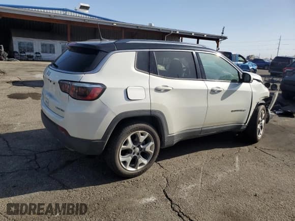 ✅ 2018 Jeep Compass Limited • VIN: 3C4NJDCB3JT329190 • Lot: 52369415. Listed on Copart with 75,830 mi. Free auction sales archive from the USA and detailed vehicle history report at DreamBid. Image 3.