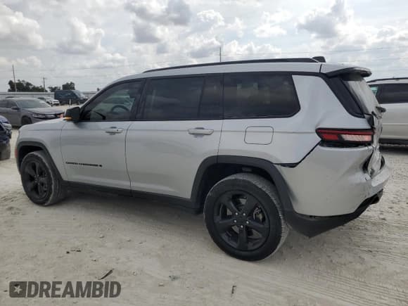 ✅ 2023 Jeep Grand Cherokee Limited • VIN: 1C4RJKBG3P8106917 • Лот: 89682205. Опубликован ранее на Copart с пробегом 49 434 миль. Бесплатный доступ к архиву аукционных продаж из США и подробный отчёт об истории автомобиля на DreamBid. Изображение 2.