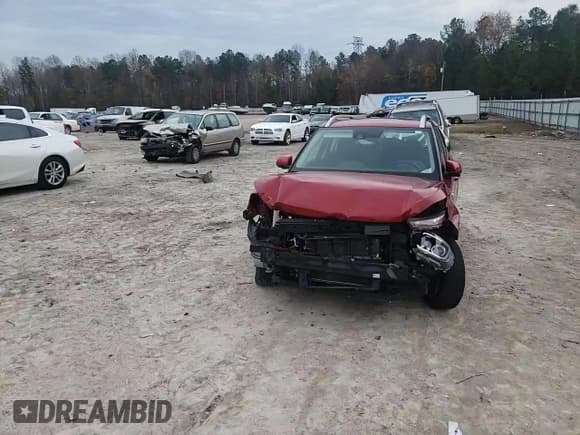 ✅ 2020 Hyundai Venue SEL • VIN: KMHRC8A3XLU031237 • Lot: 81523474. Listed on Copart with 69,178 mi. Free auction sales archive from the USA and detailed vehicle history report at DreamBid. Image 11.
