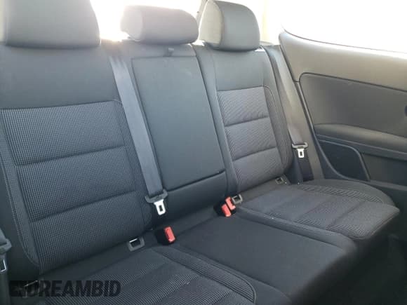 ✅ 2012 Volkswagen Golf • VIN: WVWBB7AJ6CW103640 • Lot: 84014335. Listed on Copart with 133,625 mi. Free auction sales archive from the USA and detailed vehicle history report at DreamBid. Image 10.