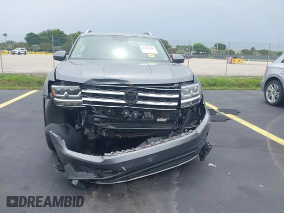 ✅ 2019 Volkswagen Atlas SEL • VIN: 1V2ER2CA4KC554685 • Lot: 42430568. Wystawiony na IAAI z przebiegiem 41 626 mil. Bezpłatny archiwum sprzedaży aukcyjnych z USA i szczegółowy raport historii pojazdu na DreamBid. Zdjęcie 12.