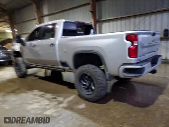 2022 Chevrolet Silverado 3500HD High Country с VIN 2GC4YVEY7N1210452, выставлен на аукционе Copart как лот 80449804 с пробегом Не указан миль и Списание • Salvage title. История ставок и продаж доступна на DreamBid. Изображение 2.