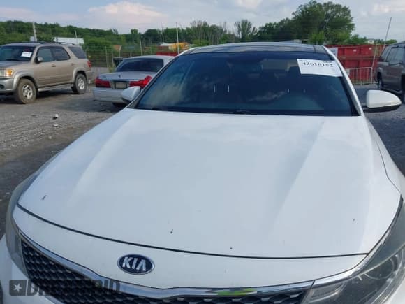 ✅ 2016 Kia Optima SX Turbo • VIN: 5XXGW4L20GG016368 • Lot: 42610152. Listed on IAAI with 165,525 mi. Free auction sales archive from the USA and detailed vehicle history report at DreamBid. Image 12.