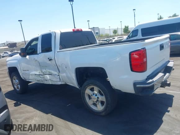 ✅ 2015 Chevrolet Silverado 2500HD LT • VIN: 1GC2CVE87FZ500852 • Lot: 43023197. Listed on IAAI with 214,790 mi. Free auction sales archive from the USA and detailed vehicle history report at DreamBid. Image 15.