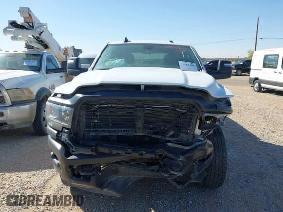 ✅ 2023 Ram 2500 Tradesman • VIN: 3C6UR5HJXPG631739 • Лот: 41382584. Опубликован ранее на IAAI с пробегом 45 385 миль. Бесплатный доступ к архиву аукционных продаж из США и подробный отчёт об истории автомобиля на DreamBid. Изображение 12.