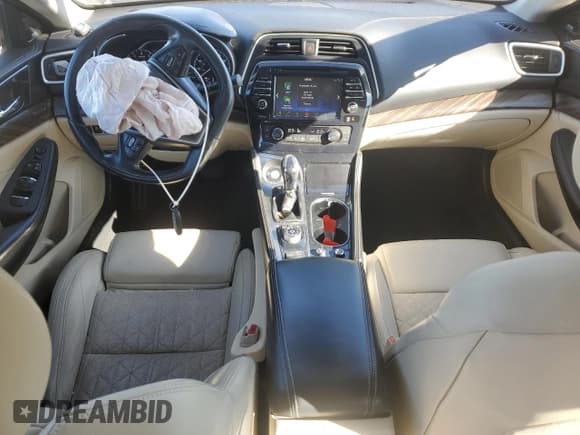 ✅ 2017 Nissan Maxima Platinum • VIN: 1N4AA6APXHC388094 • Lot: 82588035. Listed on Copart with 199,154 mi. Free auction sales archive from the USA and detailed vehicle history report at DreamBid. Image 8.