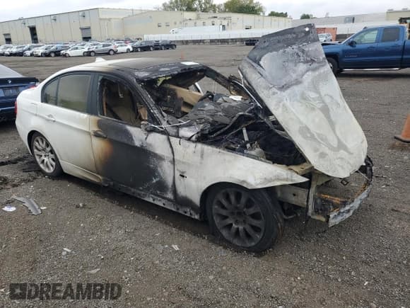 ✅ 2007 BMW 3 Series 328xi • VIN: WBAVC93567K033119 • Лот: 84010085. Опубликован ранее на Copart с пробегом Не указан. Бесплатный доступ к архиву аукционных продаж из США и подробный отчёт об истории автомобиля на DreamBid. Изображение 4.