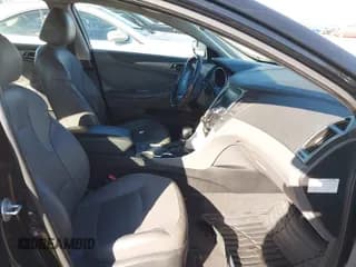 ✅ 2011 Hyundai Sonata Hybrid • VIN: KMHEC4A49BA000545 • Лот: 43559004. Опубликован ранее на IAAI с пробегом 270 399 миль. Бесплатный доступ к архиву аукционных продаж из США и подробный отчёт об истории автомобиля на DreamBid. Изображение 5.