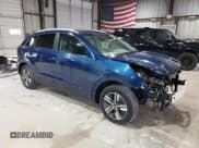 ✅ 2022 Kia Niro EX Premium • VIN: KNDCE3LC3N5490823 • Lot: 55210755. Wystawiony na Copart z przebiegiem 35 627 mil. Bezpłatny archiwum sprzedaży aukcyjnych z USA i szczegółowy raport historii pojazdu na DreamBid. Zdjęcie 4.