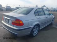 ✅ 2002 BMW 3 Series 330i • VIN: WBAEV53452KM17850 • Lot: 43827785. Wystawiony na IAAI z przebiegiem 140 940 mil. Bezpłatny archiwum sprzedaży aukcyjnych z USA i szczegółowy raport historii pojazdu na DreamBid. Zdjęcie 4.