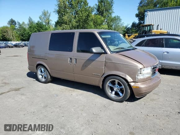 ✅ 1998 GMC Safari Cargo • VIN: 1GTDM19W1WB508025 • Lot: 65167245. Listed on Copart with 618,078 mi. Free auction sales archive from the USA and detailed vehicle history report at DreamBid. Image 4.