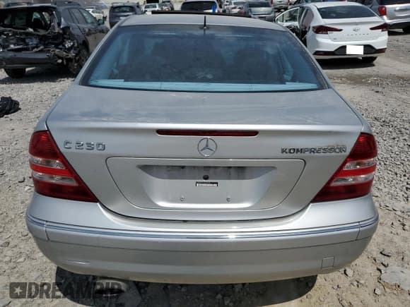 ✅ 2005 Mercedes-Benz C 230 Kompressor • VIN: WDBRF40J15F609753 • Лот: 56564775. Опубликован ранее на Copart с пробегом Не указан. Бесплатный доступ к архиву аукционных продаж из США и подробный отчёт об истории автомобиля на DreamBid. Изображение 6.