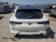 ✅ 2021 Ford Mustang Mach-E Premium • VIN: 3FMTK3SU4MMA43120 • Лот: 80406585. Опубликован ранее на Copart с пробегом 58 824 миль. Бесплатный доступ к архиву аукционных продаж из США и подробный отчёт об истории автомобиля на DreamBid. Изображение 6.