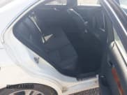 ✅ 2013 Mercedes-Benz C 250 Sport • VIN: WDDGF4HB1DA837484 • Lot: 42802918. Wystawiony na IAAI z przebiegiem 173 781 mil. Bezpłatny archiwum sprzedaży aukcyjnych z USA i szczegółowy raport historii pojazdu na DreamBid. Zdjęcie 8.