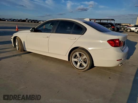 ✅ 2015 BMW 3 Series 328i • VIN: WBA3C1C55FP853279 • Lot: 92688135. Listed on Copart with 66,307 mi. Free auction sales archive from the USA and detailed vehicle history report at DreamBid. Image 2.