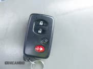 ✅ 2009 Toyota Highlander Limited • VIN: JTEEW44A492031442 • Lot: 42514763. Listed on IAAI with 322,473 mi. Free auction sales archive from the USA and detailed vehicle history report at DreamBid. Image 11.