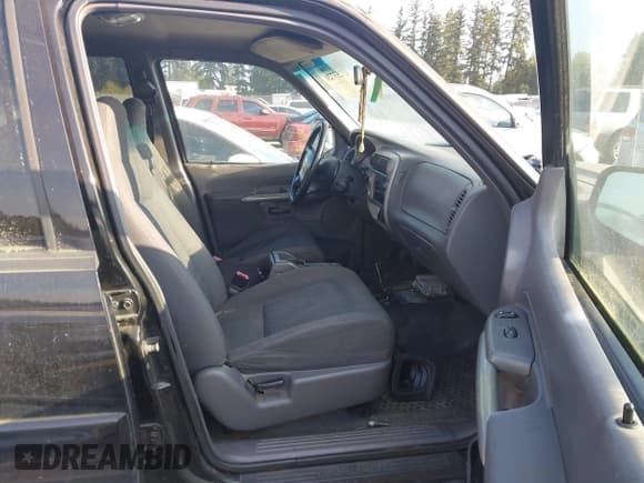 ✅ 2002 Ford Explorer Sport Trac Value • VIN: 1FMZU77E42UD39891 • Lot: 43253720. Listed on IAAI with 126,389 mi. Free auction sales archive from the USA and detailed vehicle history report at DreamBid. Image 5.