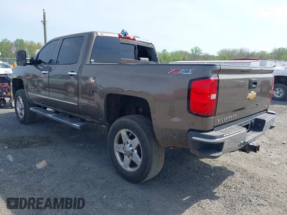 ✅ 2015 Chevrolet Silverado 2500HD LTZ • VIN: 1GC1KWE89FF183873 • Lot: 42114681. Listed on IAAI with 113,443 mi. Free auction sales archive from the USA and detailed vehicle history report at DreamBid. Image 3.