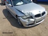 ✅ 2011 BMW 3 Series 328i xDrive • VIN: WBAPK5G57BNN27172 • Лот: 42151078. Опубликован ранее на IAAI с пробегом Не указан. Бесплатный доступ к архиву аукционных продаж из США и подробный отчёт об истории автомобиля на DreamBid. Изображение 6.