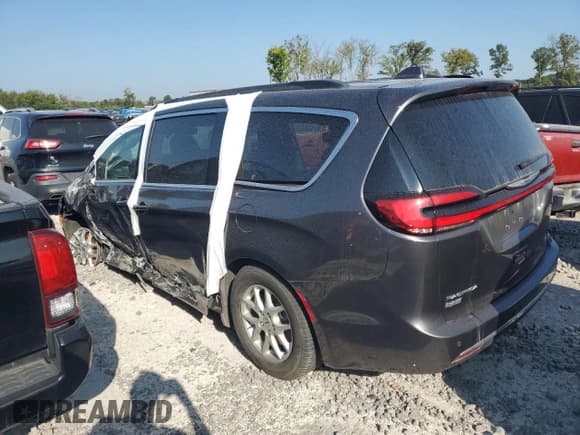 ✅ 2022 Chrysler Pacifica Touring L • VIN: 2C4RC1BG8NR150871 • Lot: 67777385. Wystawiony na Copart z przebiegiem 127 022 mil. Bezpłatny archiwum sprzedaży aukcyjnych z USA i szczegółowy raport historii pojazdu na DreamBid. Zdjęcie 2.