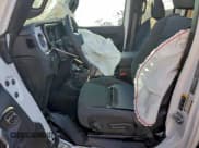 ✅ 2026 Jeep Wrangler Sahara • VIN: 1C4PJXEN0TW178226 • Лот: 94696155. Опубликован ранее на Copart с пробегом 1 388 миль. Бесплатный доступ к архиву аукционных продаж из США и подробный отчёт об истории автомобиля на DreamBid. Изображение 7.