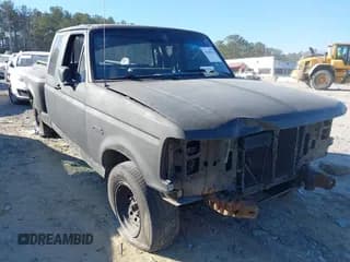 ✅ 1993 Ford F-150 • VIN: 1FTEX15N0PKA49192 • Lot: 41265010. Wystawiony na IAAI z przebiegiem 91 142 mil. Bezpłatny archiwum sprzedaży aukcyjnych z USA i szczegółowy raport historii pojazdu na DreamBid. Zdjęcie 1.