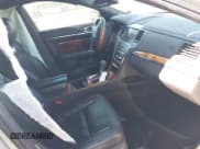 ✅ 2013 Lincoln MKS EcoBoost • VIN: 1LNHL9FT9DG613100 • Лот: 41614096. Опубликован ранее на IAAI с пробегом 207 789 миль. Бесплатный доступ к архиву аукционных продаж из США и подробный отчёт об истории автомобиля на DreamBid. Изображение 5.