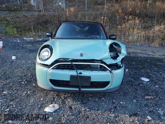 ✅ 2025 MINI Hardtop 4 Door Cooper S • VIN: WMW53GD09S2W68772 • Lot: 93137115. Listed on Copart with 11,912 mi. Free auction sales archive from the USA and detailed vehicle history report at DreamBid. Image 5.