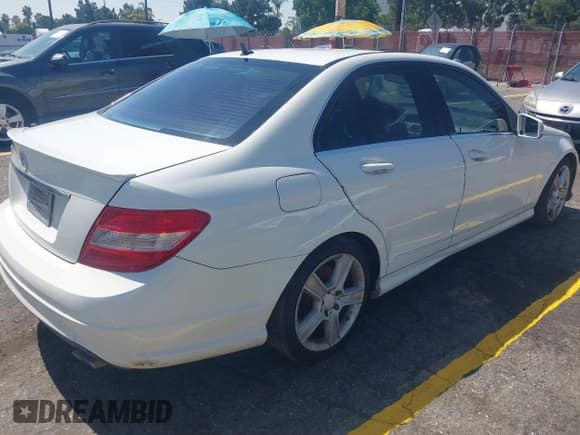 ✅ 2010 Mercedes-Benz C 300 Sport • VIN: WDDGF5EBXAR099725 • Lot: 43175127. Listed on IAAI with Not provided. Free auction sales archive from the USA and detailed vehicle history report at DreamBid. Image 4.