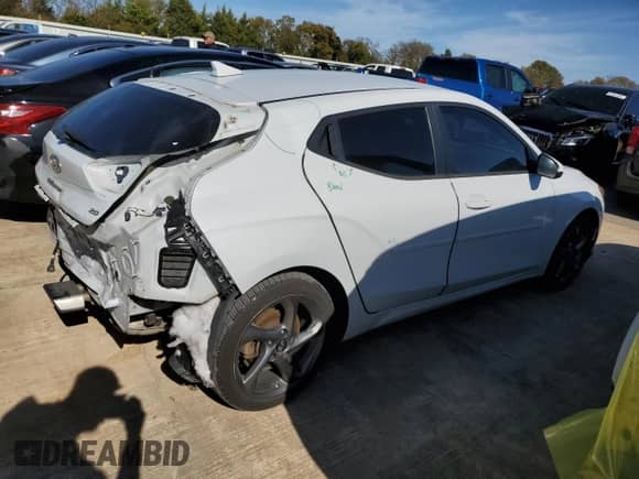 2020 Hyundai Veloster 2.0 z VIN KMHTG6AF1LU022841, wystawiony jako Copart lot #82034124 z przebiegiem 91 082 mil mil oraz Szkoda całkowita • Salvage title. Historia ofert i sprzedaży dostępna na DreamBid. Obrazek 3.