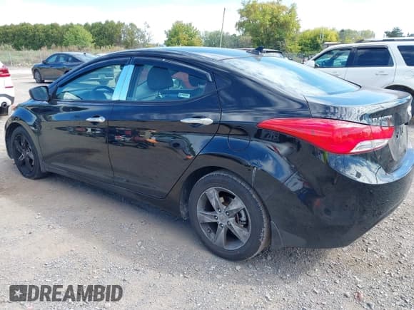 ✅ 2012 Hyundai Elantra Limited • VIN: 5NPDH4AE0CH133280 • Лот: 43244402. Опубликован ранее на IAAI с пробегом 190 648 миль. Бесплатный доступ к архиву аукционных продаж из США и подробный отчёт об истории автомобиля на DreamBid. Изображение 3.