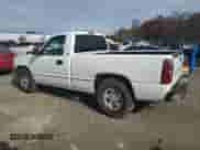 2004 Chevrolet Silverado 1500 LS z VIN 1GCEC14V04Z232513, wystawiony jako Copart lot #82531194 z przebiegiem Nie podano mil oraz Czysty tytuł • Clean title. Historia ofert i sprzedaży dostępna na DreamBid. Obrazek 2.