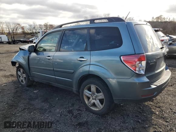 ✅ 2009 Subaru Forester X • VIN: JF2SH63609H778349 • Lot: 93079525. Listed on Copart with 196,816 mi. Free auction sales archive from the USA and detailed vehicle history report at DreamBid. Image 2.