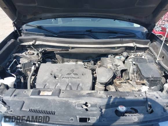 2018 Mitsubishi Outlander SE with VIN JA4AD3A31JJ004065, listed as a IAAI auction lot 43190539 with 160,381 mi miles and . Bid and sale history available at DreamBid. Image 10.