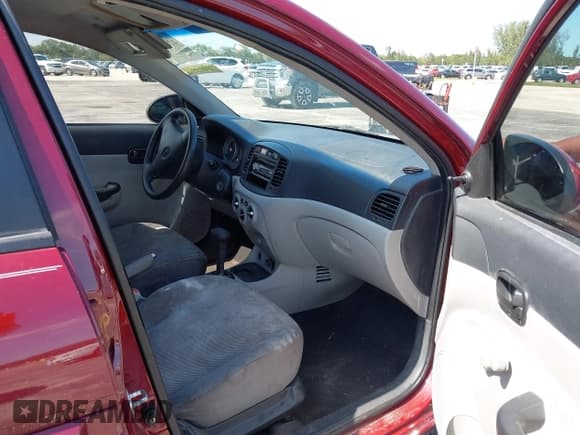 ✅ 2009 Hyundai Accent Auto GLS • VIN: KMHCN46C29U287415 • Лот: 42566337. Опубликован ранее на IAAI с пробегом Не указан. Бесплатный доступ к архиву аукционных продаж из США и подробный отчёт об истории автомобиля на DreamBid. Изображение 5.